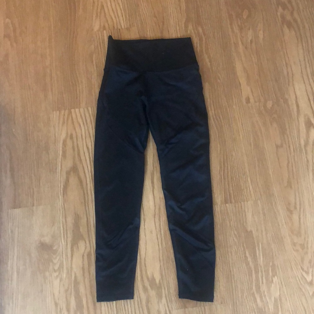 Black leggings with mesh